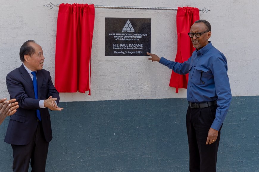 Perezida Kagame yatashye uruganda rwa sima rwuzuye i Muhanga