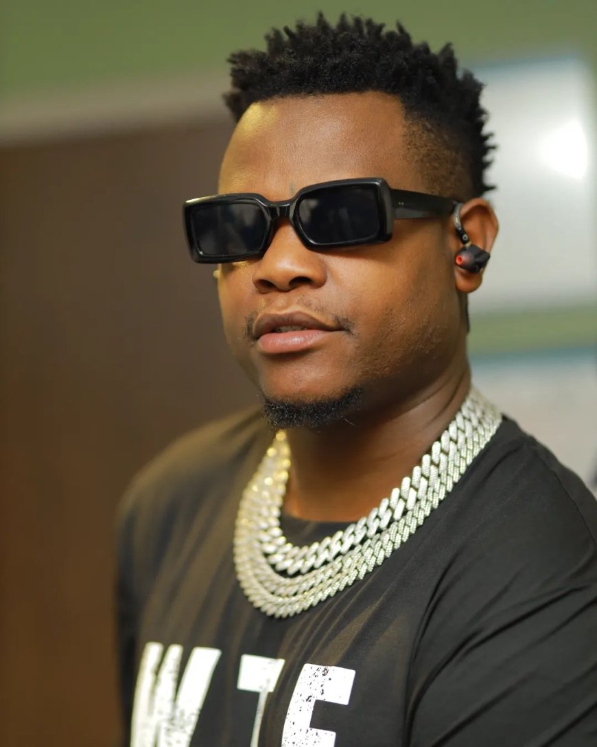 'Narababeshyaga arayamvomera' Bruce Melody yasabye The Ben imbabazi