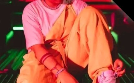 Ariel Wayz yatangaje impamvu akunda kugaragara mu myambaro y’abahungu