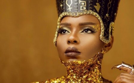 Yemi Alade yahishuye ukuntu yitwara ku bamunenga