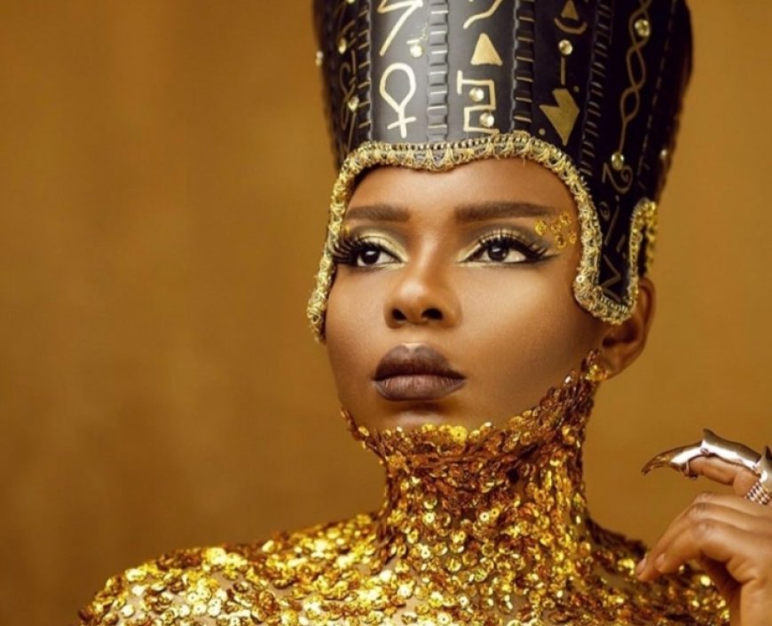 Yemi Alade yahishuye ukuntu yitwara ku bamunenga