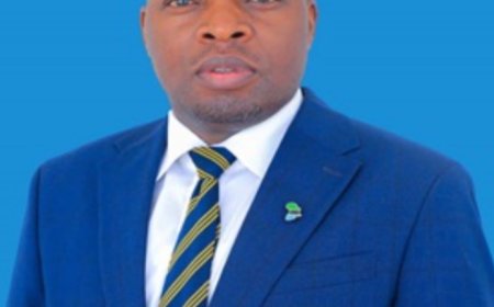 Umuyobozi wo muri Tanzania yahaye indabo indirimbo 'Komasava' kubera yagaragaye kuri Billboard