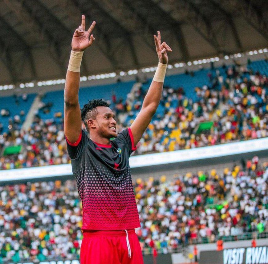 Icyo umuzamu w’Amavubi, Ntwari Fiacre yabwiwe n’umuzamu wa Nigeria, Nwabali