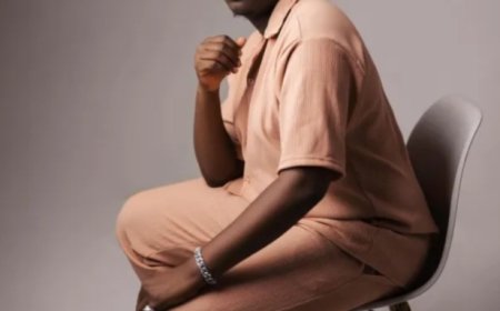 Abantu babanje kwanga ibintu byanjye! Joshua Baraka uzakorera igitaramo cy'amateka mu Bwongereza yiniguye