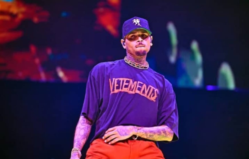 Chris Brown witegura gutaramira muri Afurika y’Epfo yahagurukiwe n’abaturage baho