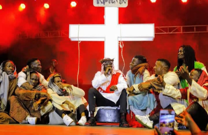 Igitaramo cya Alien Skin cyatumye bamuha iminsi irindwi yo gusaba imbabazi