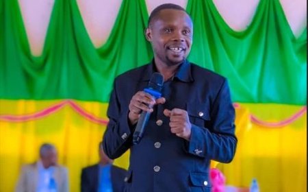 Papa Sava ari kwizihiza imyaka 30 atangiye ubuhanzi