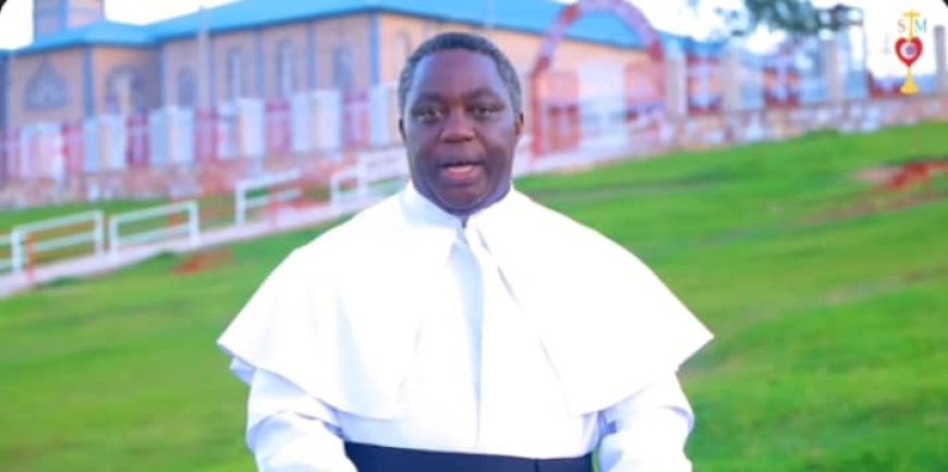 Nimuhaguruke twubake! Padiri Eugene yahamagariye Abakirisitu kubaka kwa Yezu Nyirimpuhwe