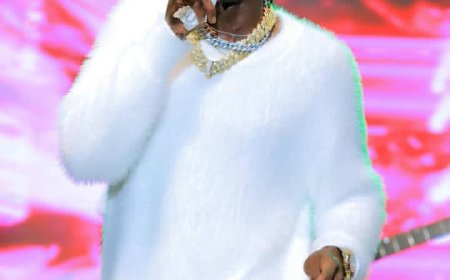 Jose Chameleone yavuze impamvu abahanzi bakuru bari kugaruka bakaganza abato