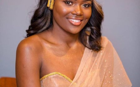 Sherrie Silver yihanije abamwandikira kuri Whatsapp