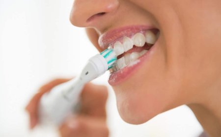 Koza amenyo nyuma yo kurya ni ingenzi kurusha ukibyuka - Abaganga b'amenyo