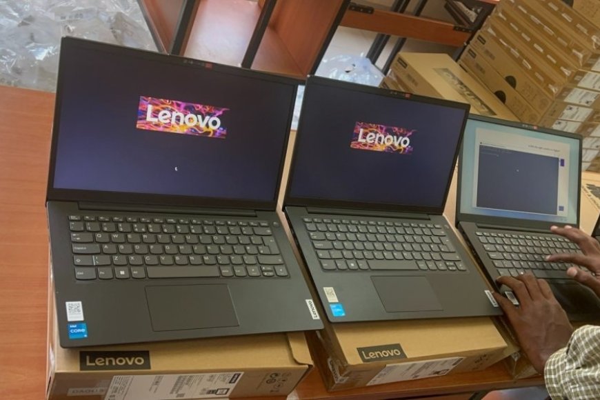 Abiga muri Kaminuza y'u Rwanda barataka ko mudasobwa bahawe zapfuye hadateye kabiri