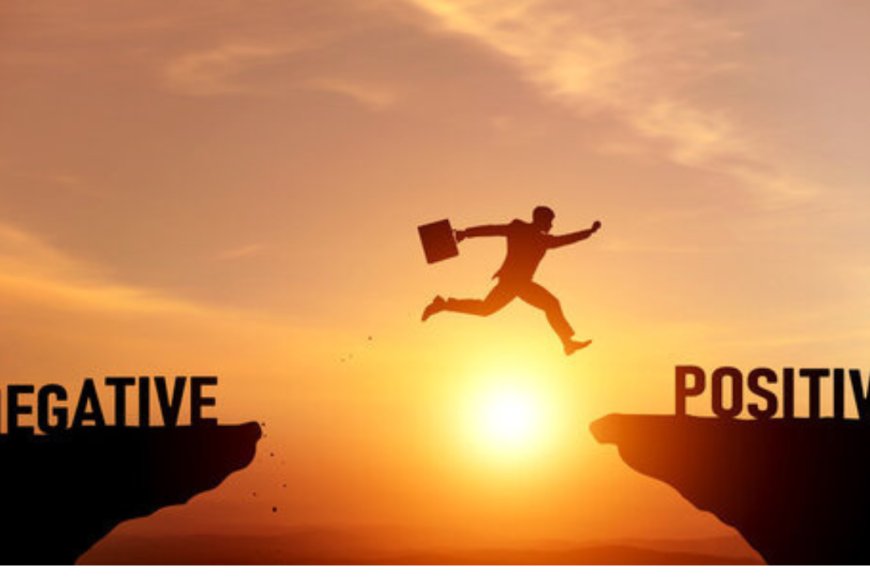 Satani aguhambiriza umugozi wiboheye:  Hindura imitekerereze, utsinde inzitizi, utere Imbere