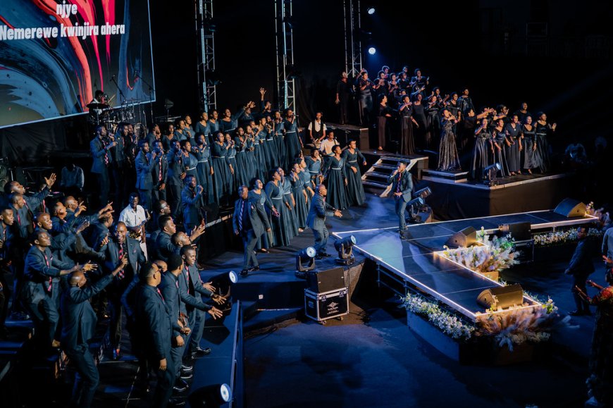 Korali Shalom yifashije inganzo yayo mu gukomoza ku buzima bwa Yesu Kristo