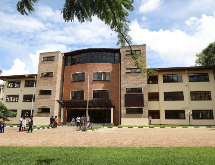 Abiga muri Kaminuza y'u Rwanda babangamiwe bikomeye n'umubare w'abanyeshuri bashya bakiriwe