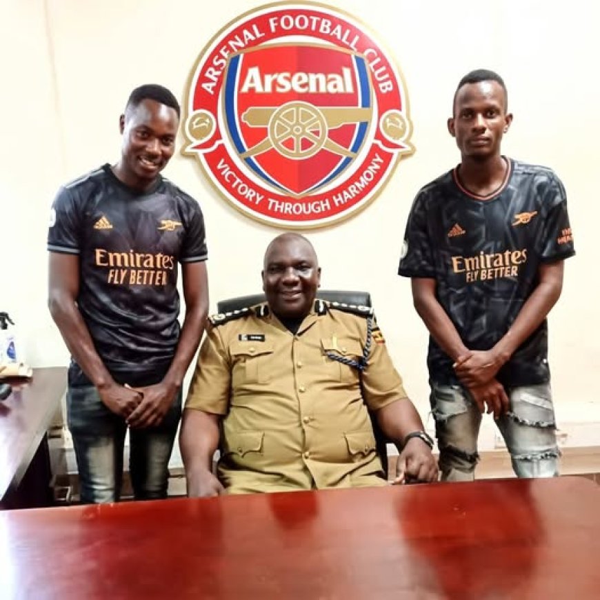 Umufana wo muri Uganda agiye kujyana Arsenal mu nkiko
