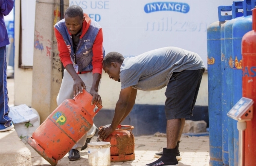 Abaturage barinubira kugurishwa gaz hashingiwe kuko abacuruzi baramutse!