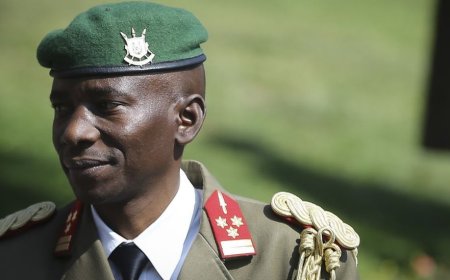 Umugaba Mukuru w’Ingabo z’u Burundi yasabye FLN gutera u Rwanda
