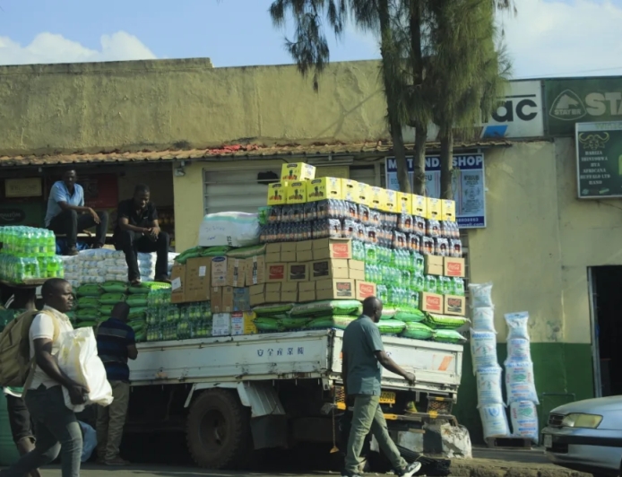 Abanyarwanda bakomeje gushegeshwa n'izamuka ry'ibiciro! - Raporo nshya