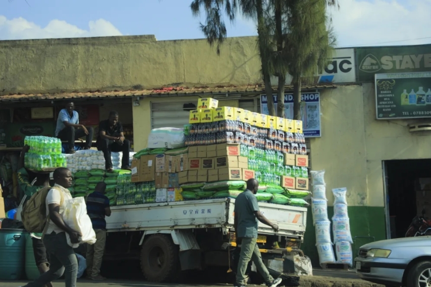 Abanyarwanda bakomeje gushegeshwa n'izamuka ry'ibiciro! - Raporo nshya
